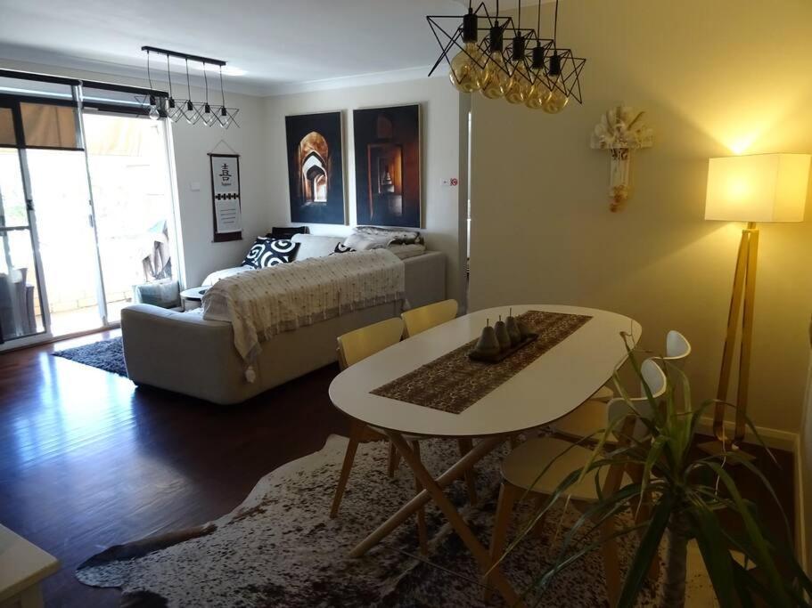 סידני Sunny 2 Bed Restaurants Beach At Door Pets O.K מראה חיצוני תמונה
